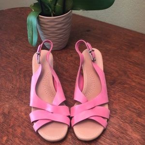 UGG Pink Leather Criss Cross Front Sandals